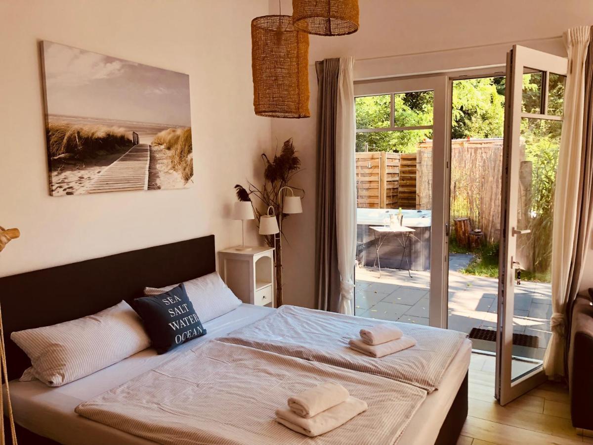 Gartenloft Mit Outdoor Whirlpool Und Garten Petershagen-Eggersdorf Екстериор снимка